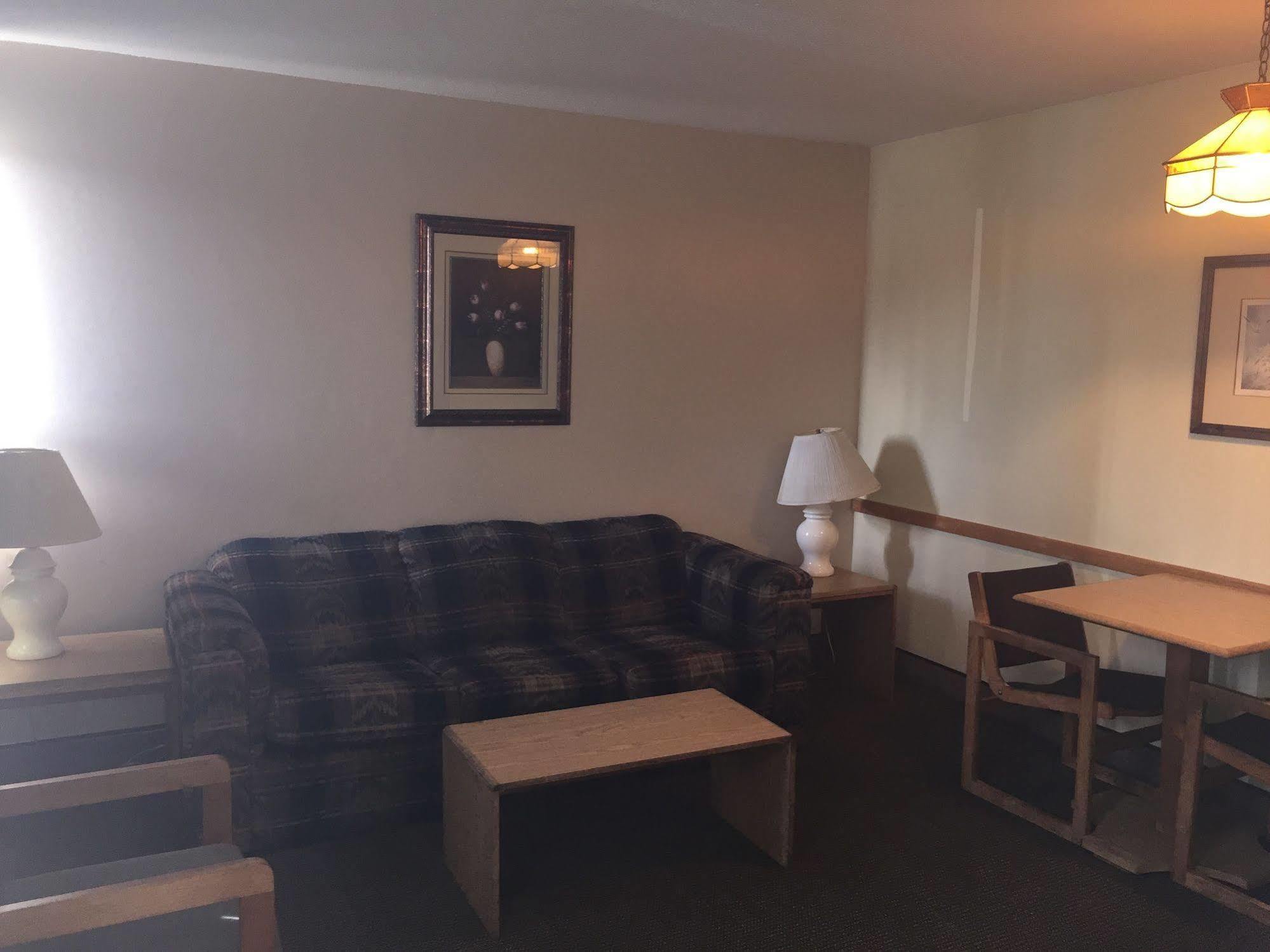 Tyee Village Motel Port Alberni Eksteriør bilde