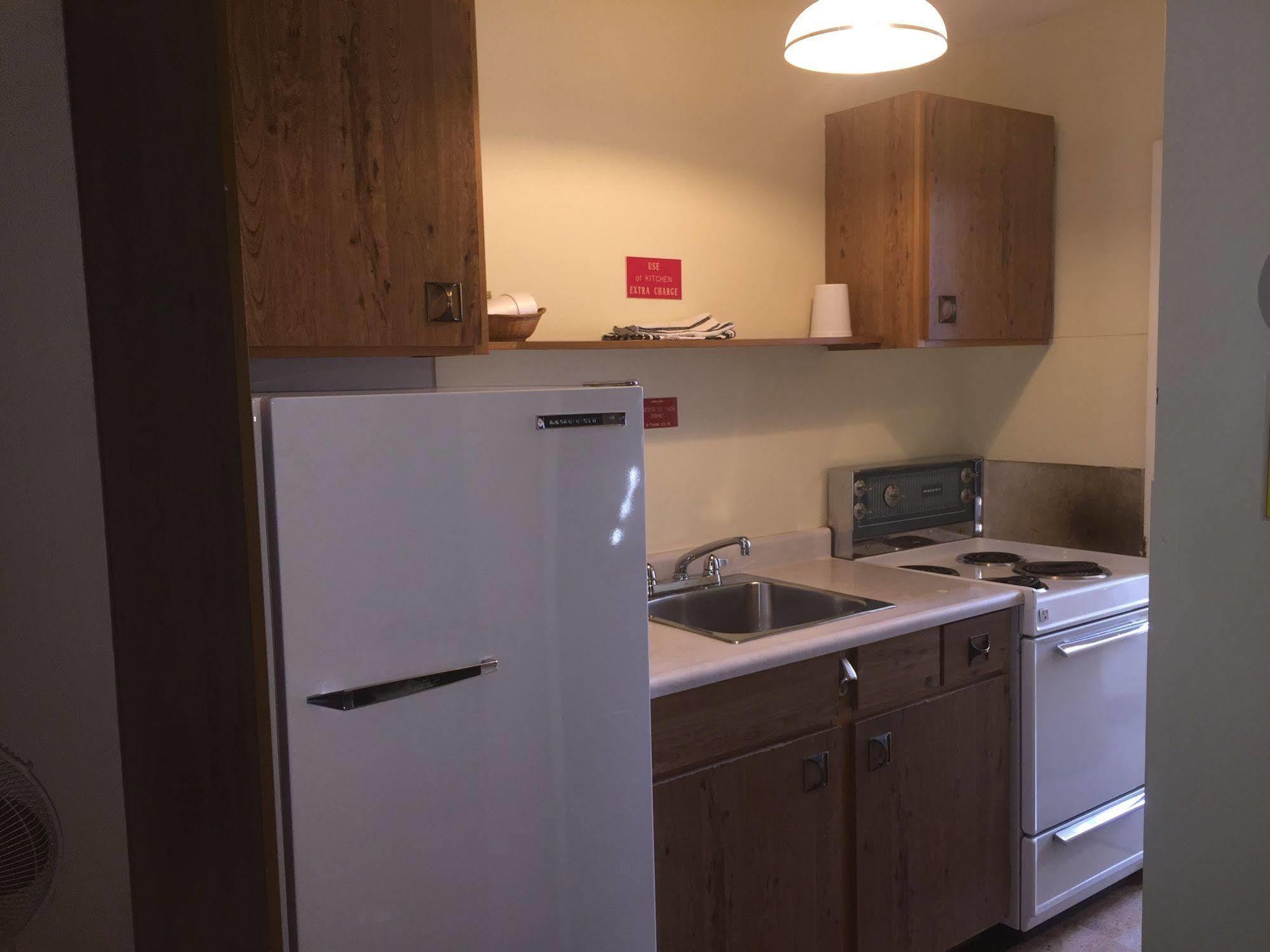 Tyee Village Motel Port Alberni Eksteriør bilde