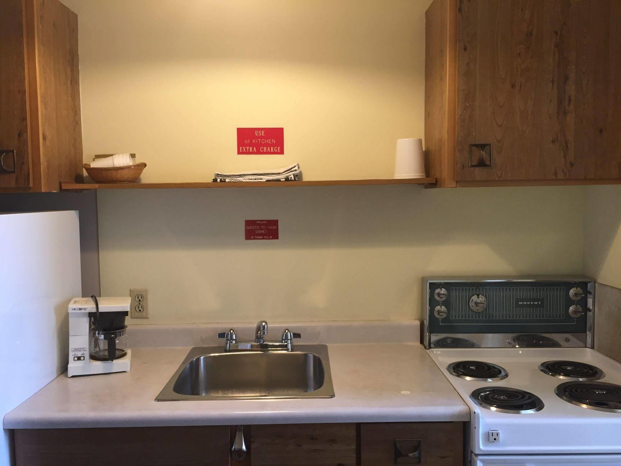 Tyee Village Motel Port Alberni Eksteriør bilde