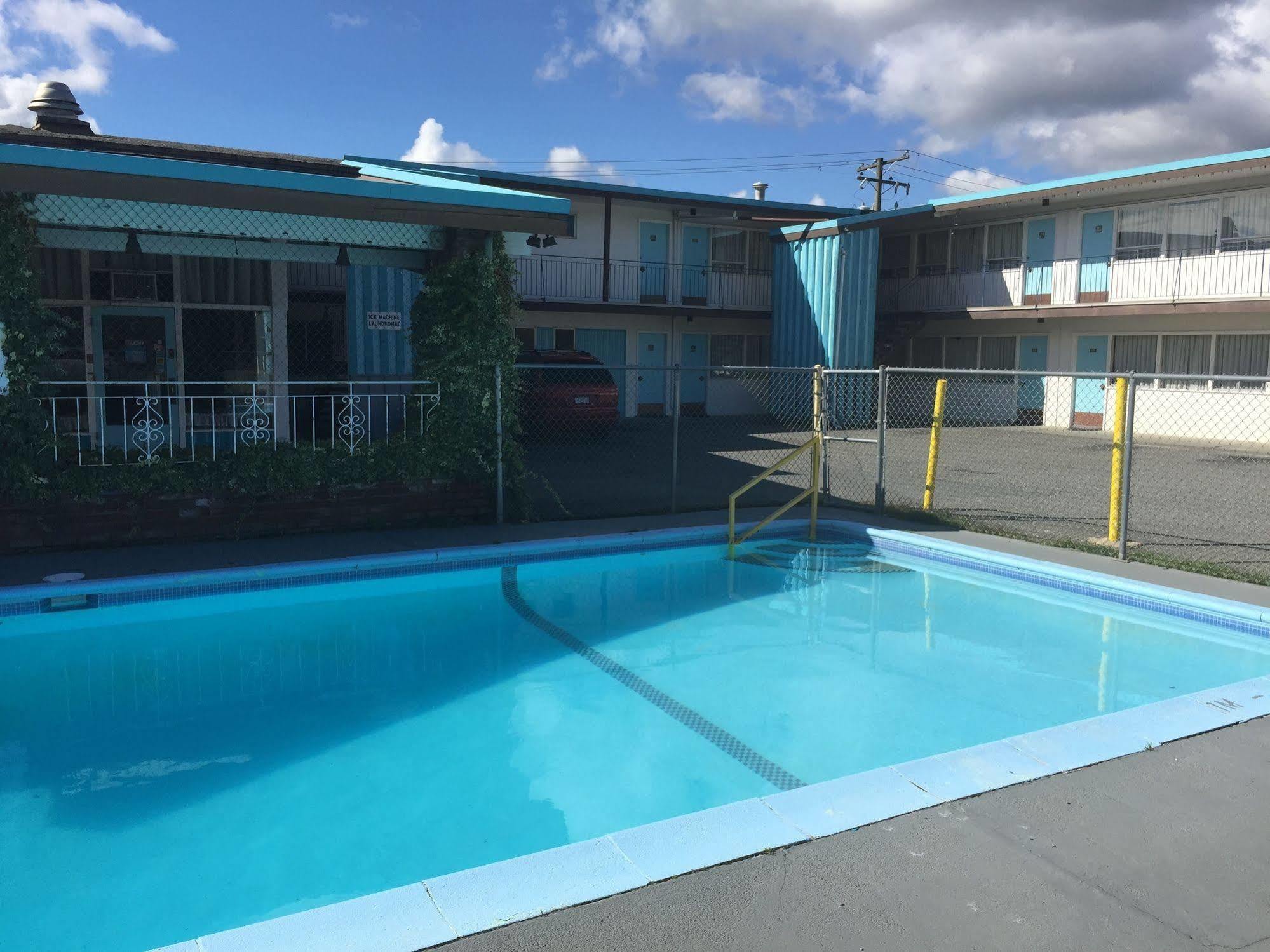 Tyee Village Motel Port Alberni Eksteriør bilde
